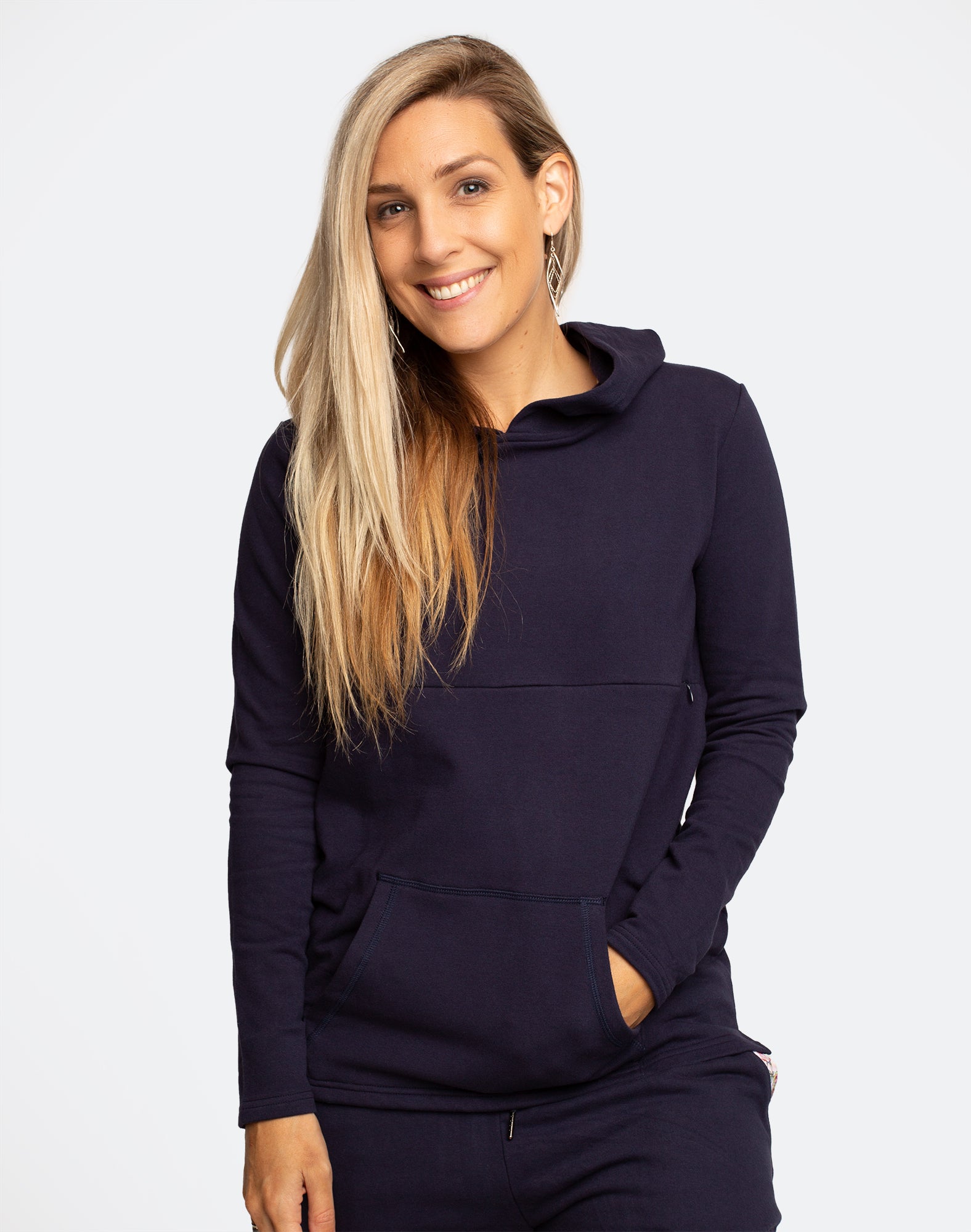 Active Mum wearing a dark navy breastfeeding hoodie