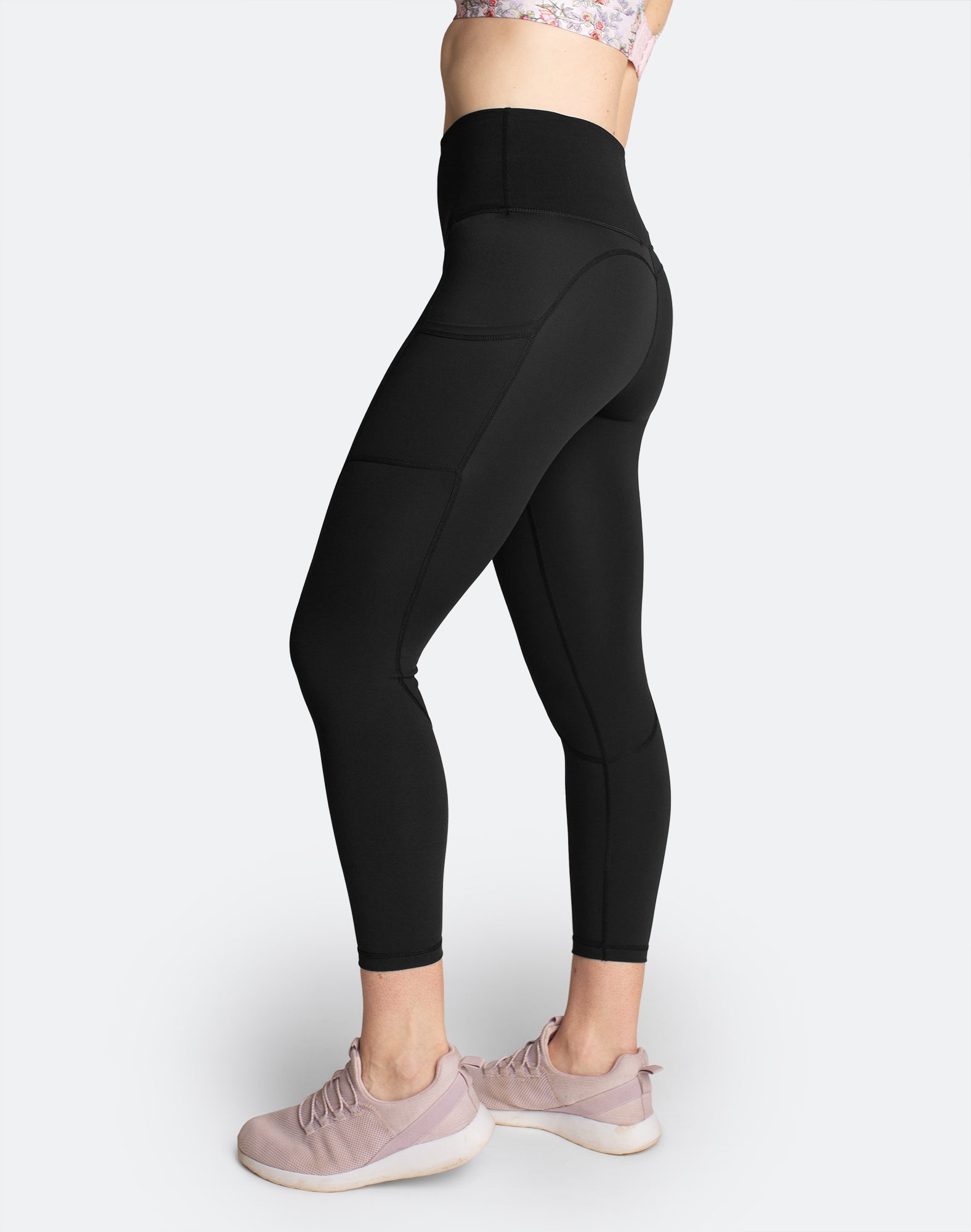 Postpartum activewear for active mums