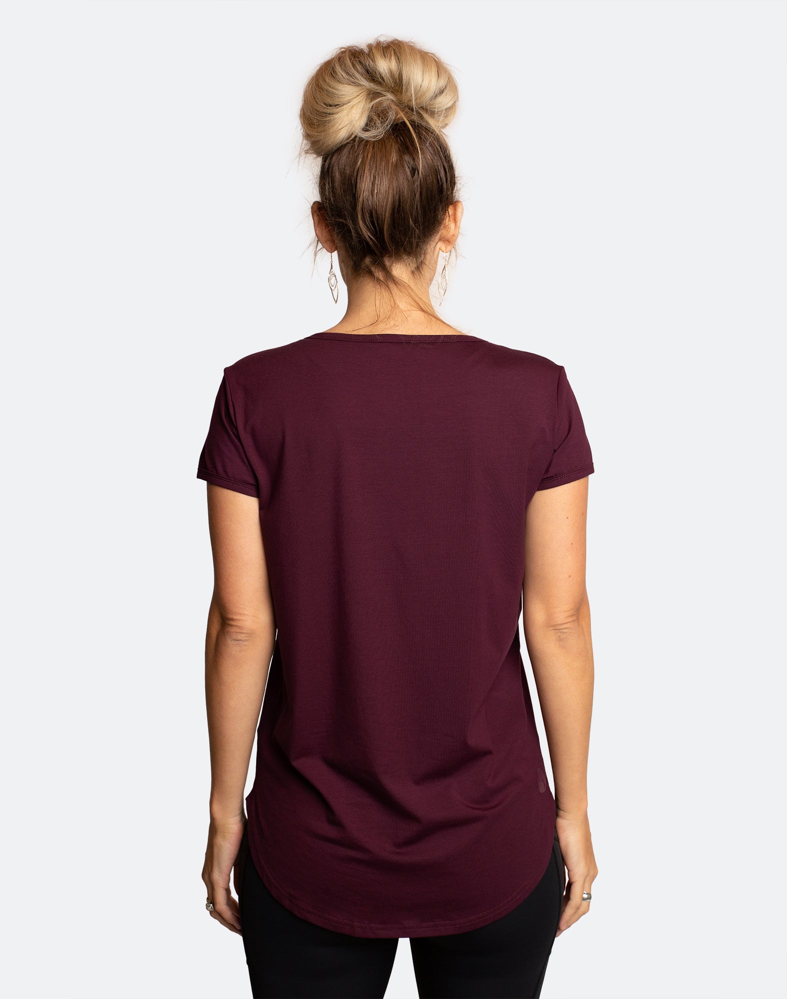 back view active mum wearing scoop tee fig breastfeeding t-shirt