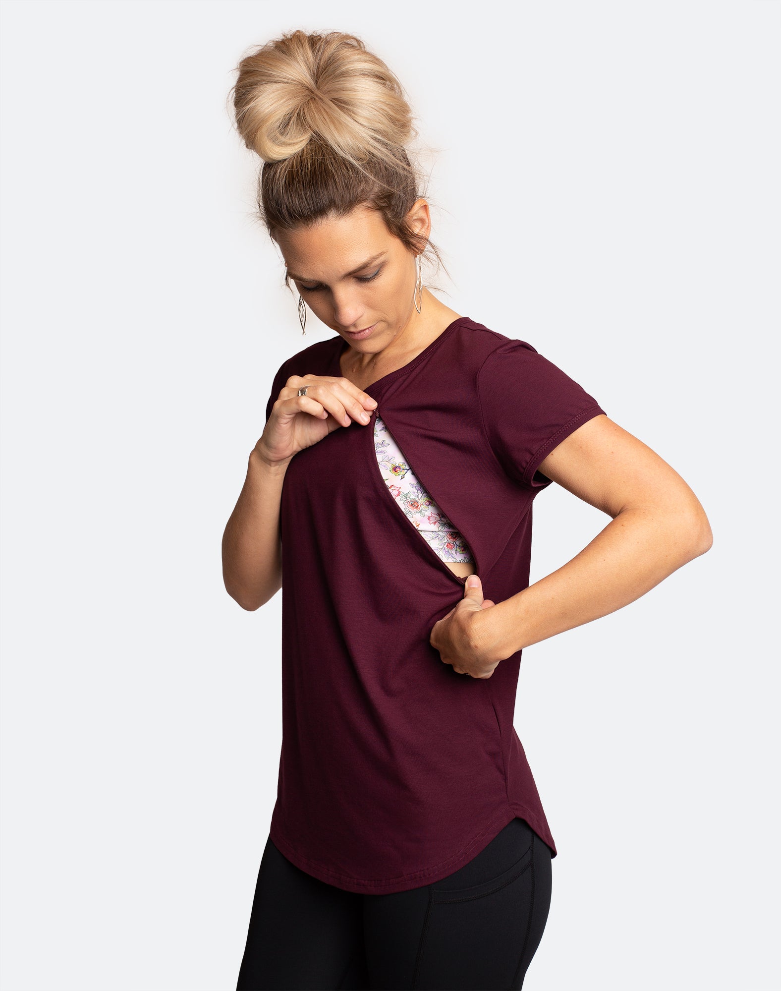 active mum wearing scoop tee fig breastfeeding t-shirt