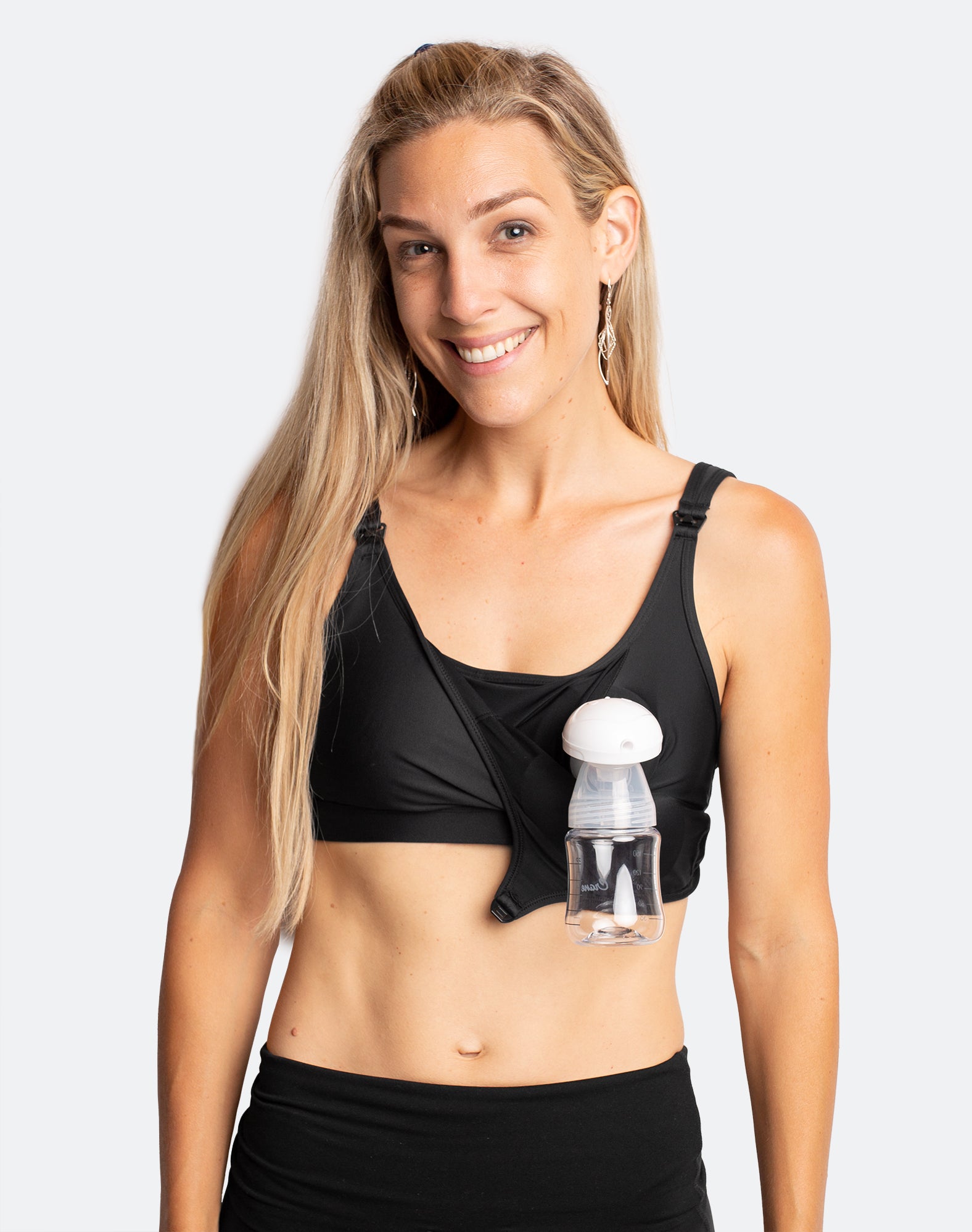 Nursing & hands free pumping sports bra in black