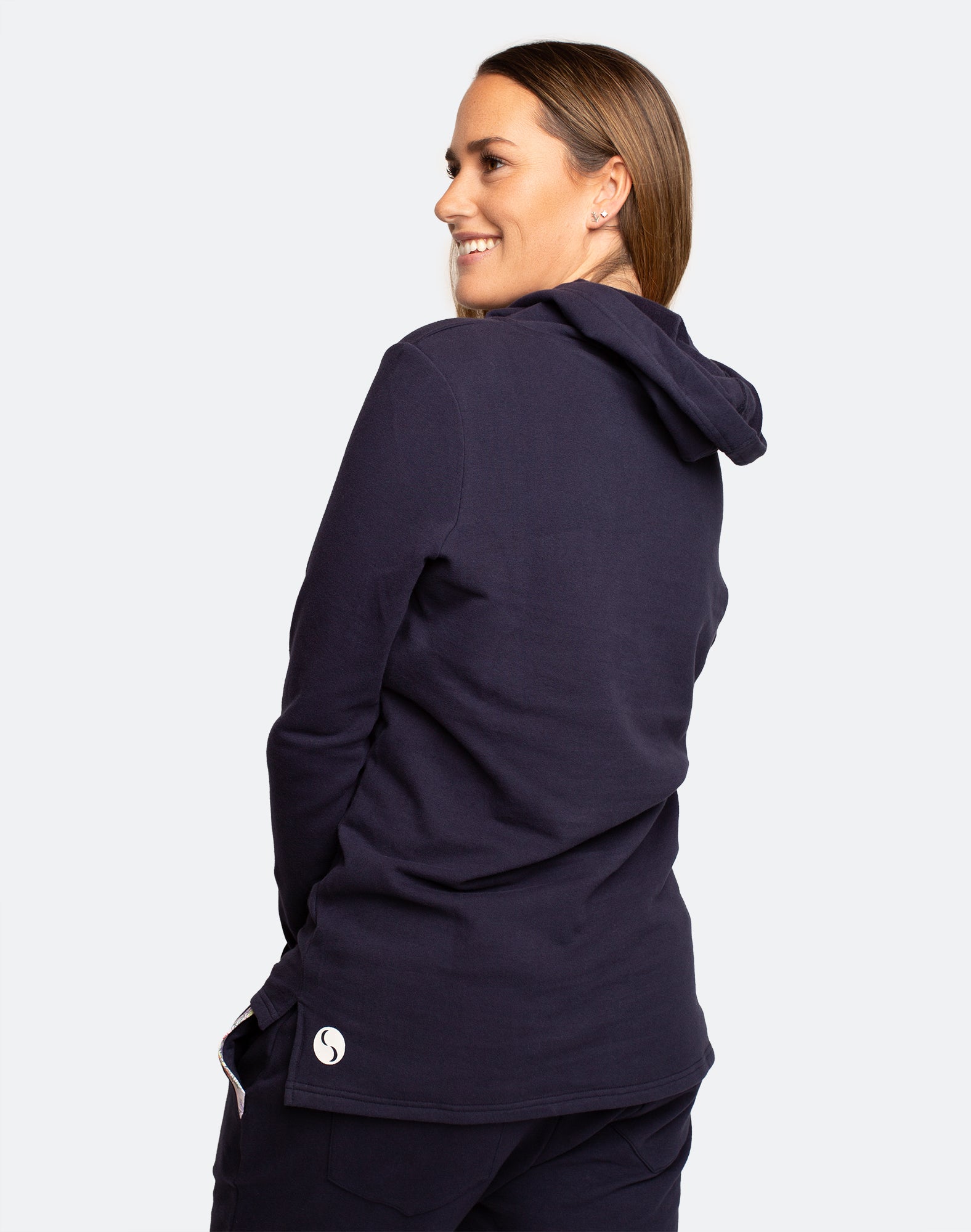 Side view of dark navy maternity activewear 